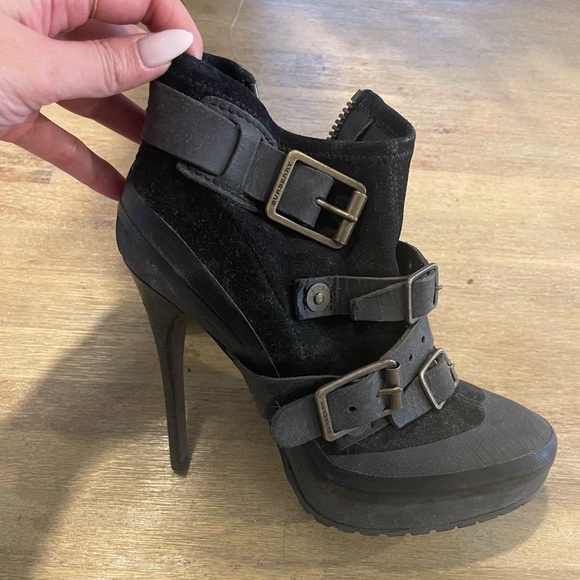 Burberry heeled army booties - new condition (worn once), size 36.5 - Picture 2 of 7